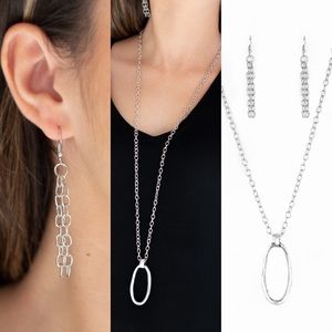 NWT PAPARAZZI Necklace/earring set